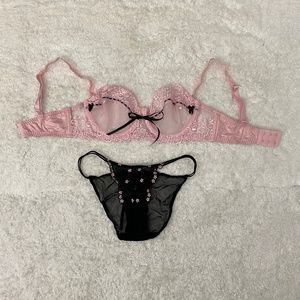 Victoria’s Secret Pink and Black Bra & Pantry